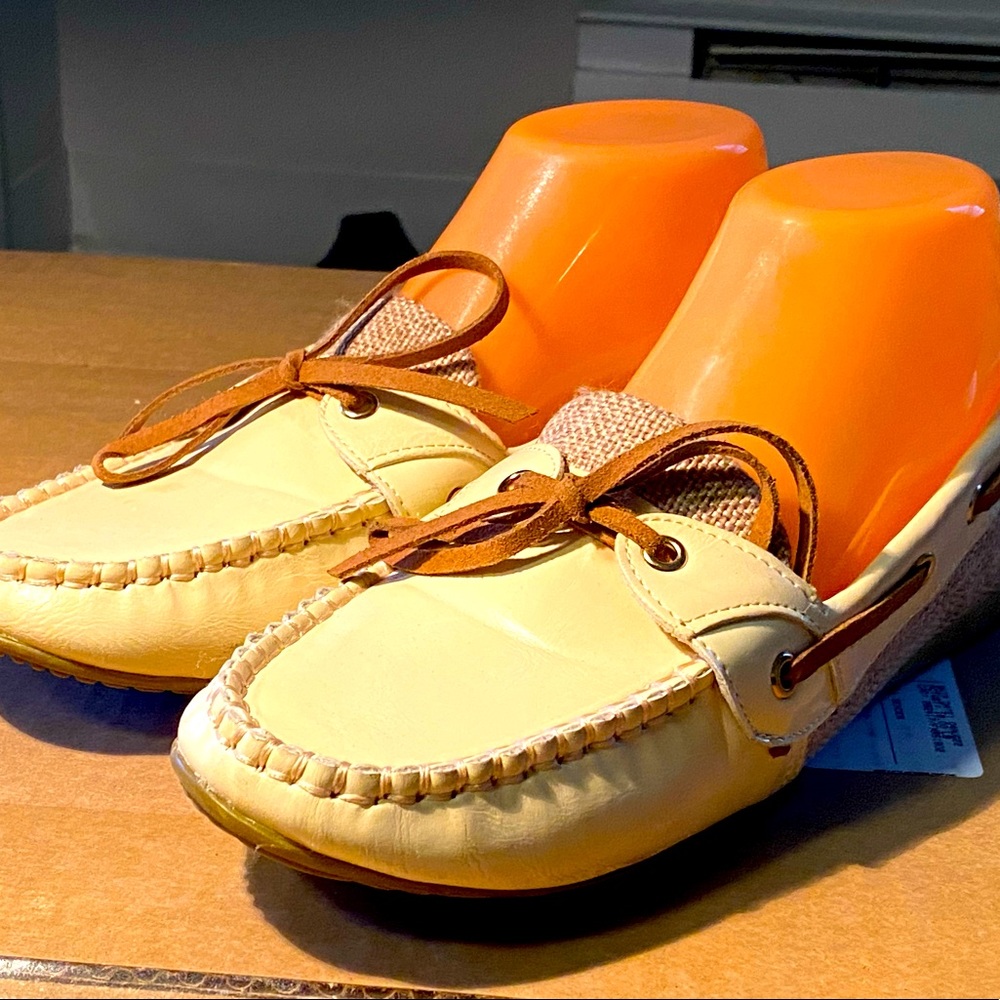 jeru Women’s Tan Leather Boat Slip On Shoes Size 7.5